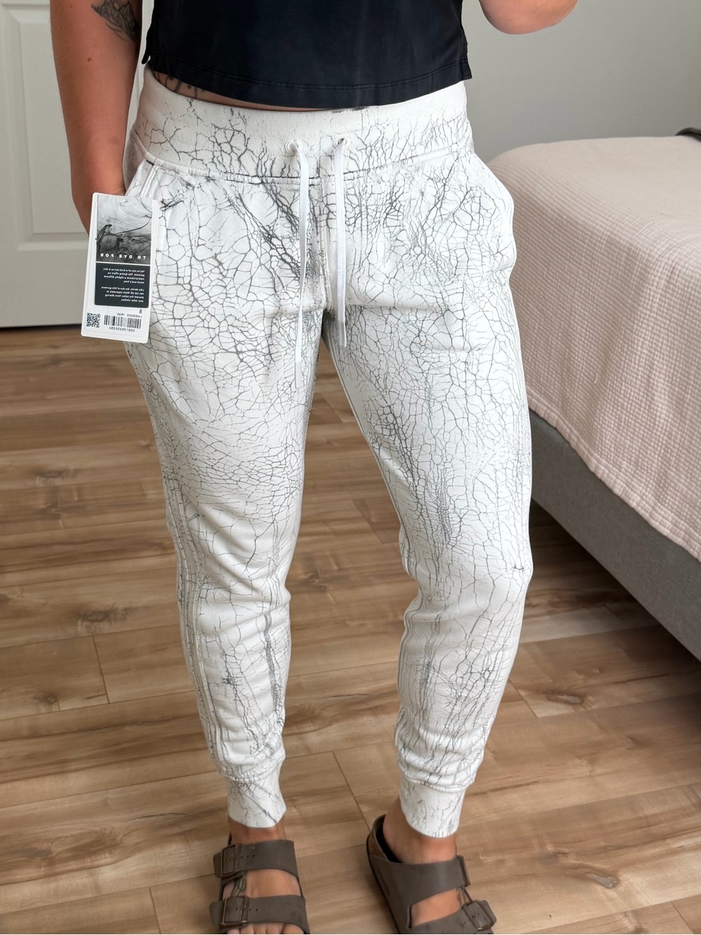 Lululemon Warm Down Joggers 7/8 length Cotton White thread Dye Sz 8 NWT